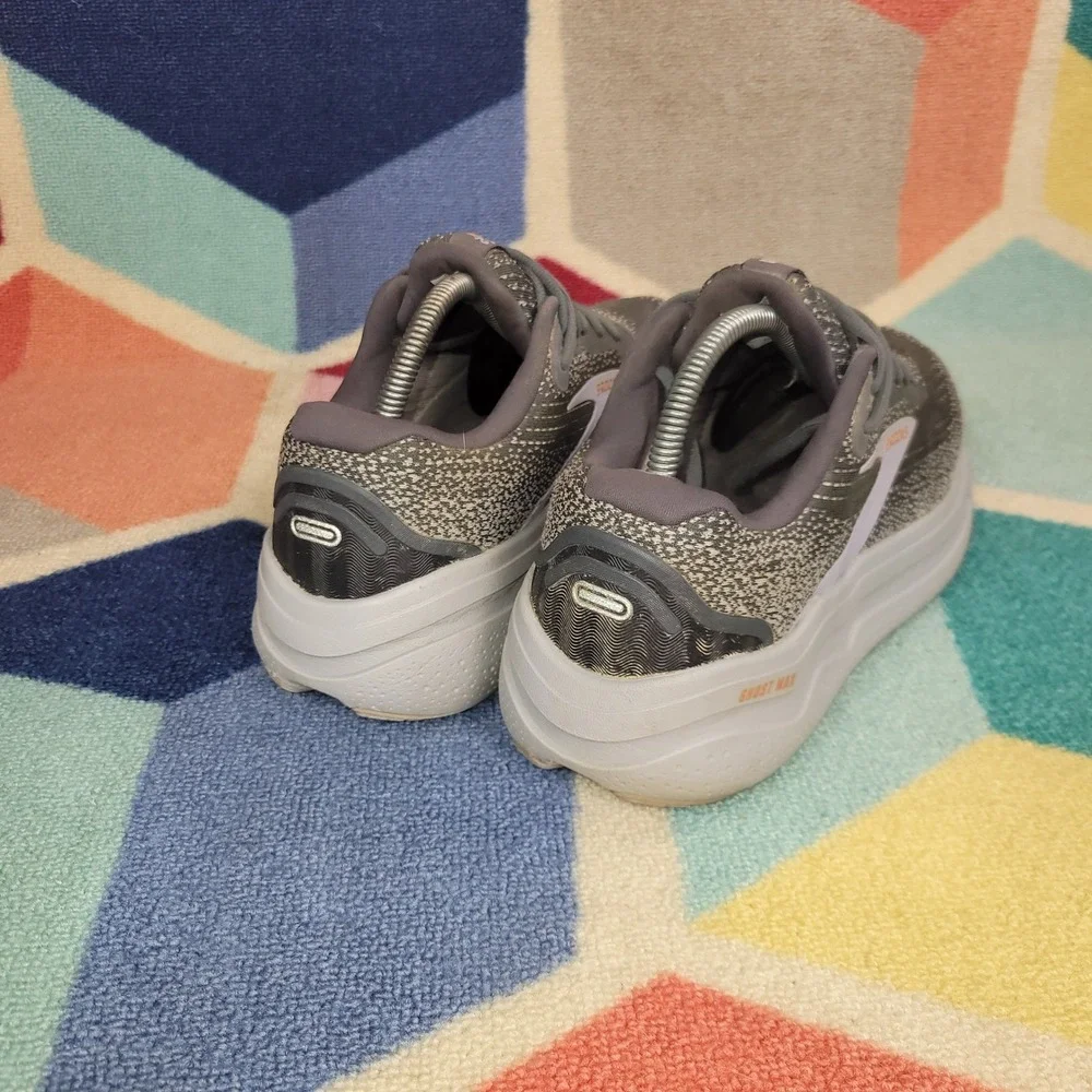 Brooks Ghost Max 2 Running Shoes Womens Grey Lavender‎ Performance Sneakers